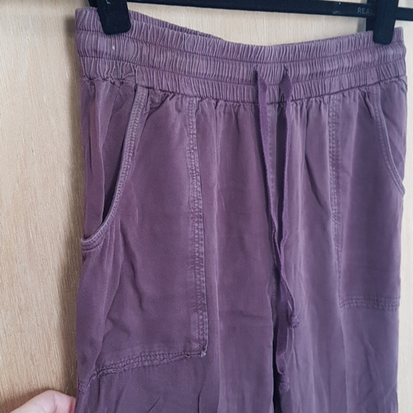 Loose fitting jogger - Picture 2 of 6